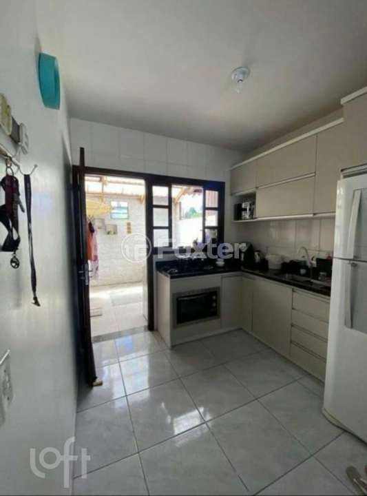 Casa à venda com 2 quartos, 50m² - Foto 3