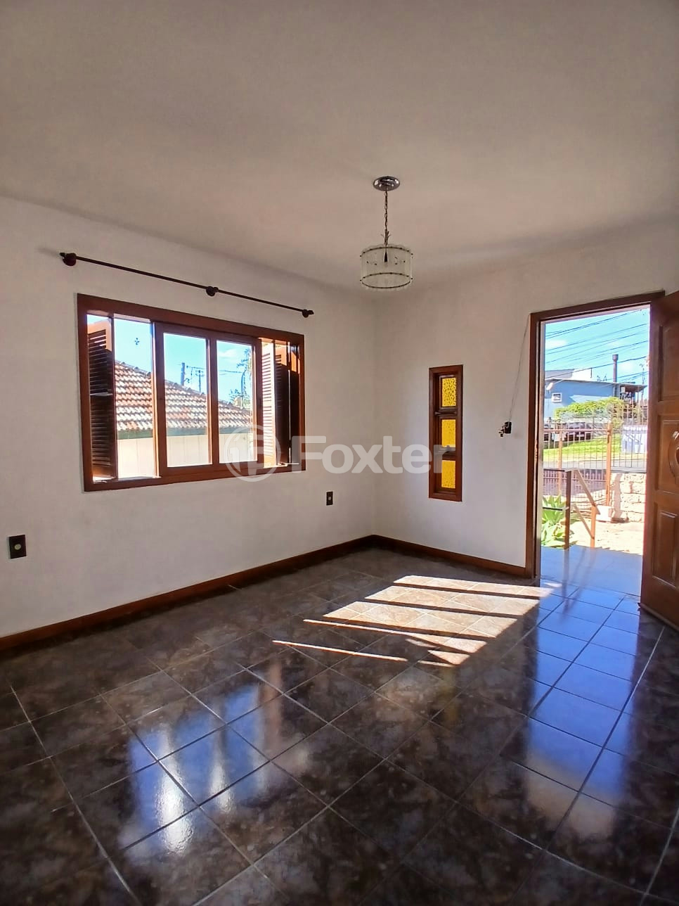 Casa à venda com 6 quartos, 308m² - Foto 2
