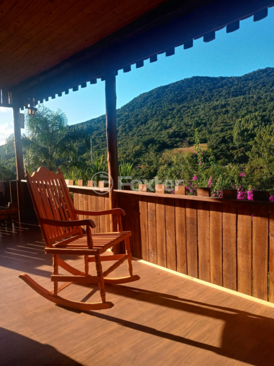 Chácara à venda com 5 quartos, 150m² - Foto 4