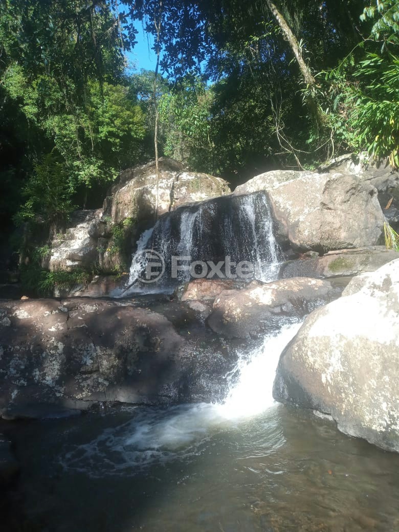 Chácara à venda com 5 quartos, 150m² - Foto 10