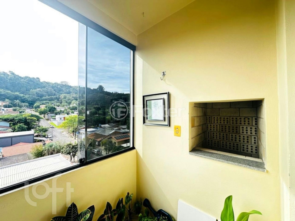 Apartamento à venda com 2 quartos, 68m² - Foto 1