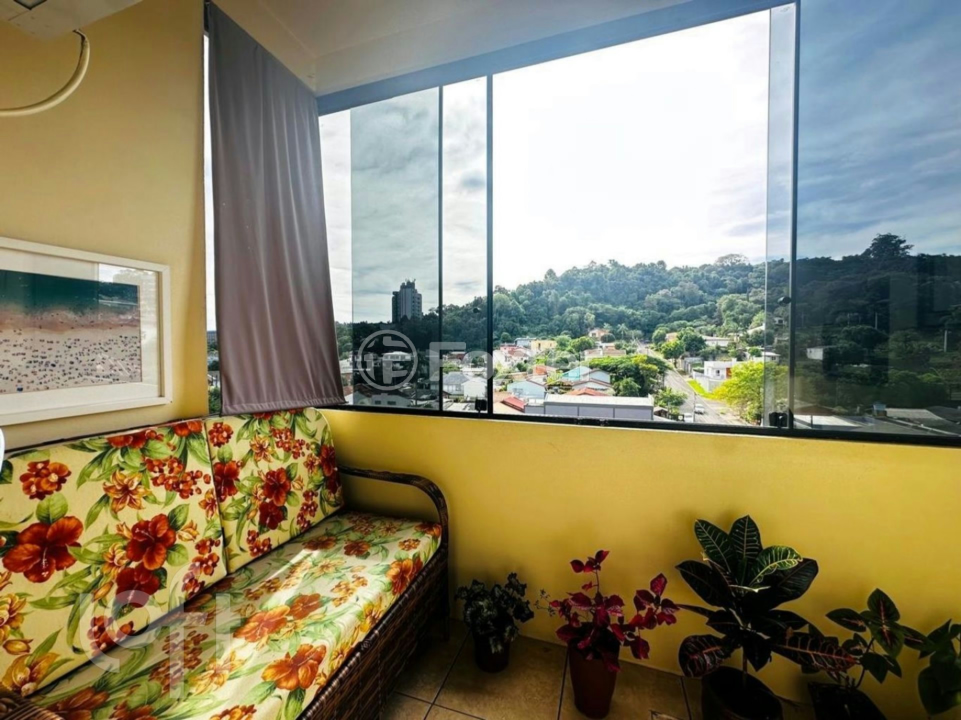 Apartamento à venda com 2 quartos, 68m² - Foto 26