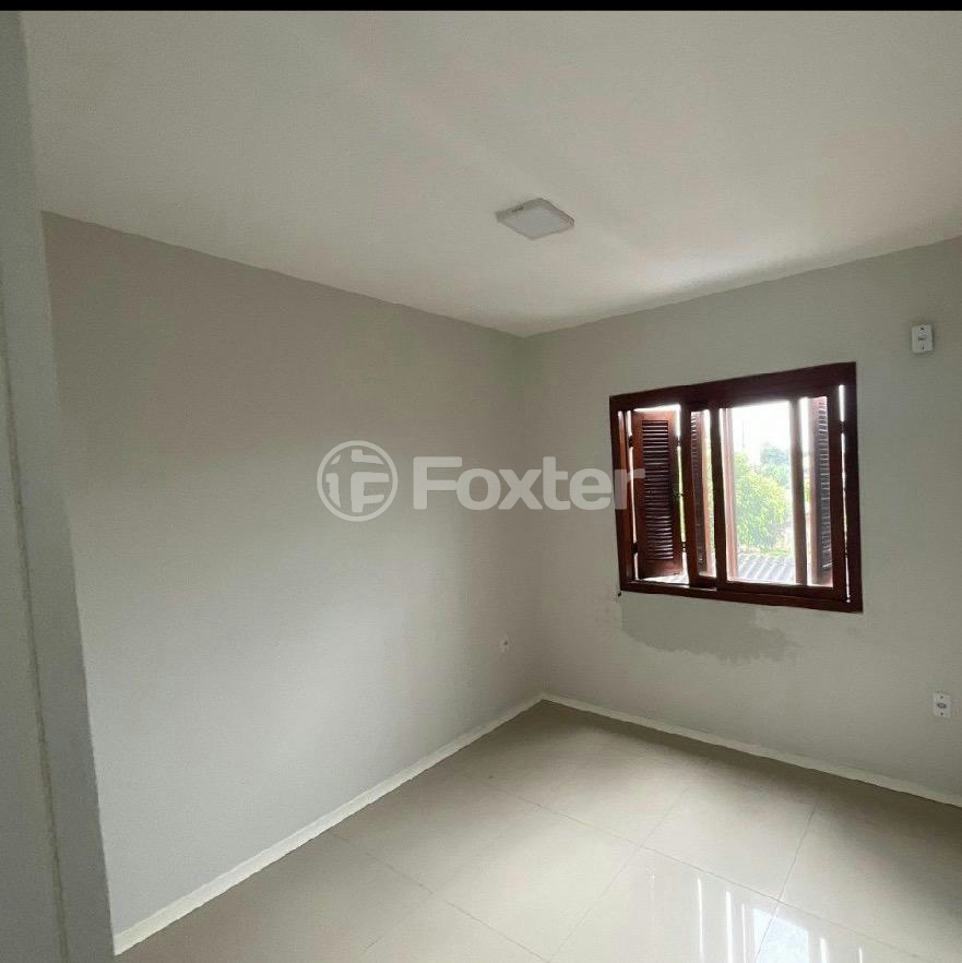 Casa à venda com 2 quartos, 68m² - Foto 9