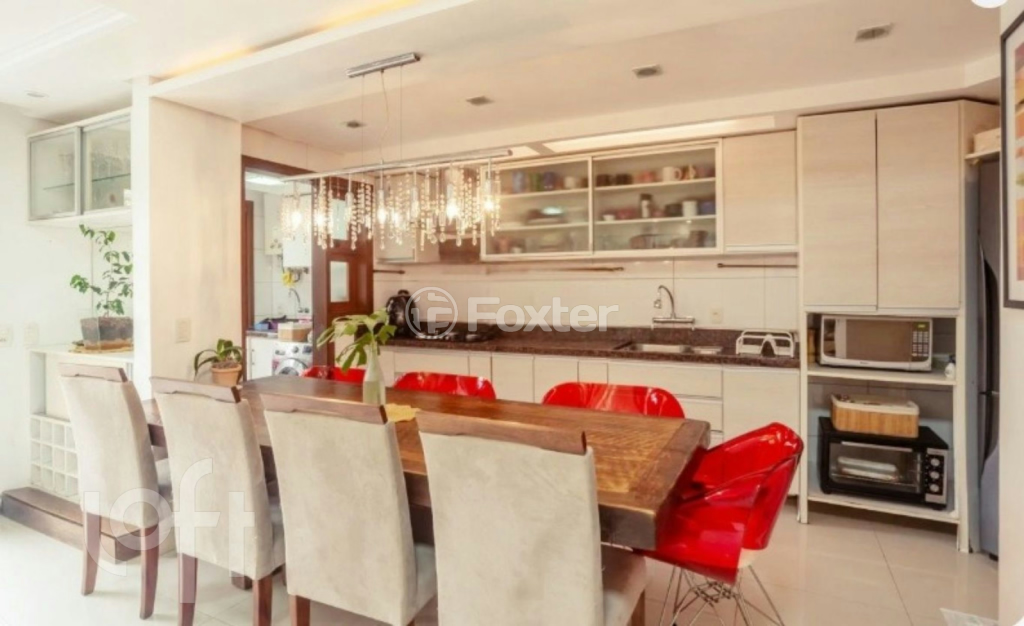 Casa de Condomínio à venda com 4 quartos, 205m² - Foto 2