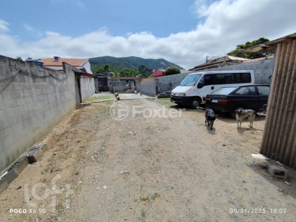 Casa à venda com 2 quartos, 210m² - Foto 13