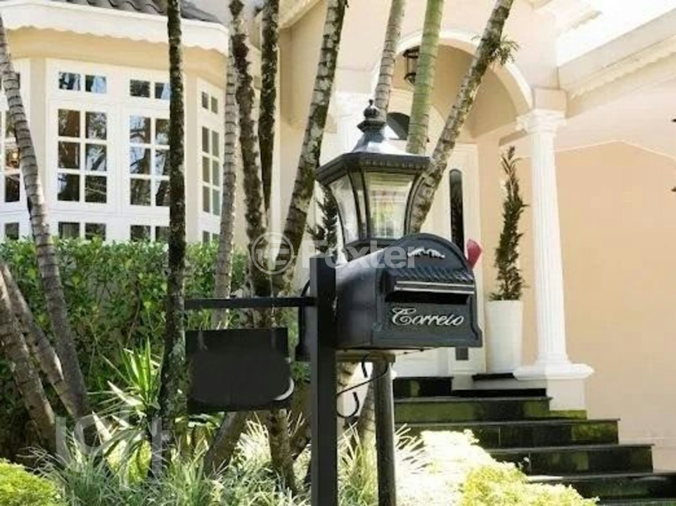 Casa de Condomínio à venda com 5 quartos, 360m² - Foto 13