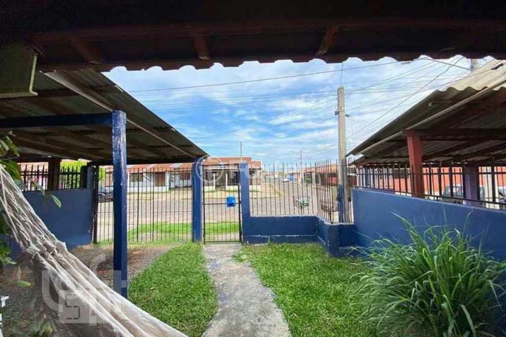Casa à venda com 2 quartos, 52m² - Foto 8