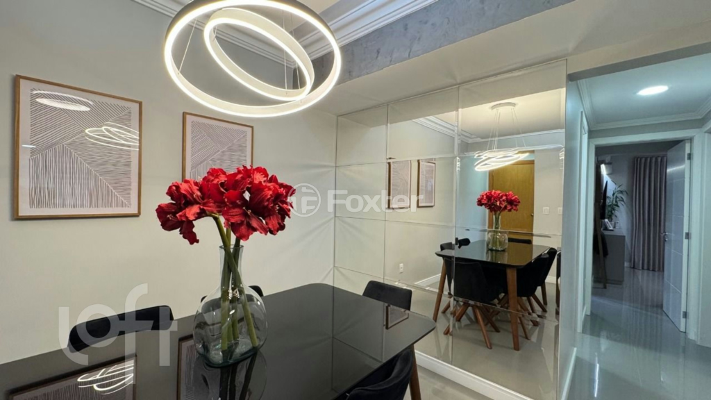 Apartamento à venda com 2 quartos, 85m² - Foto 1
