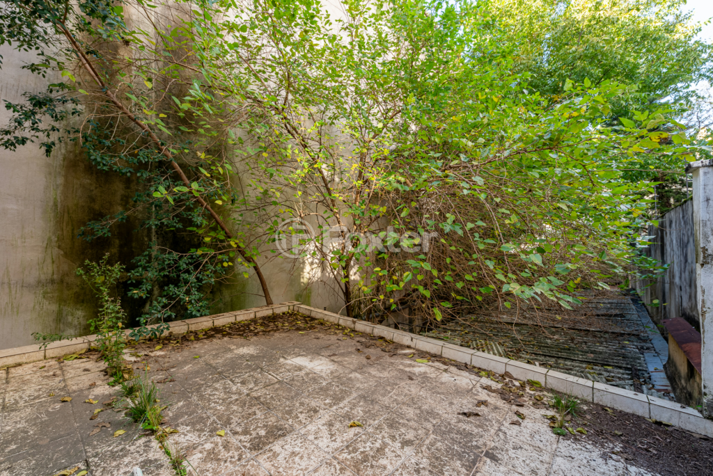Casa à venda com 8 quartos, 450m² - Foto 24