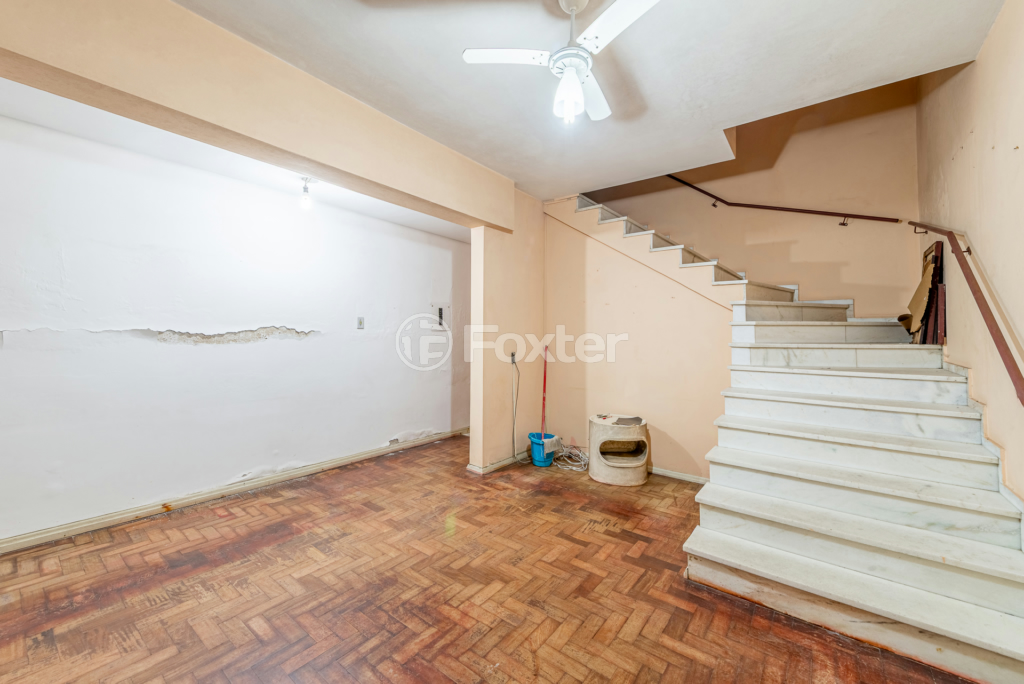 Casa à venda com 8 quartos, 450m² - Foto 7