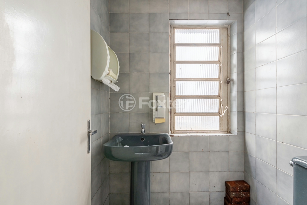 Casa à venda com 8 quartos, 450m² - Foto 17