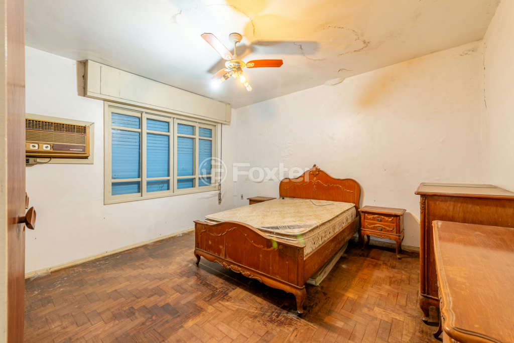 Casa à venda com 8 quartos, 450m² - Foto 12