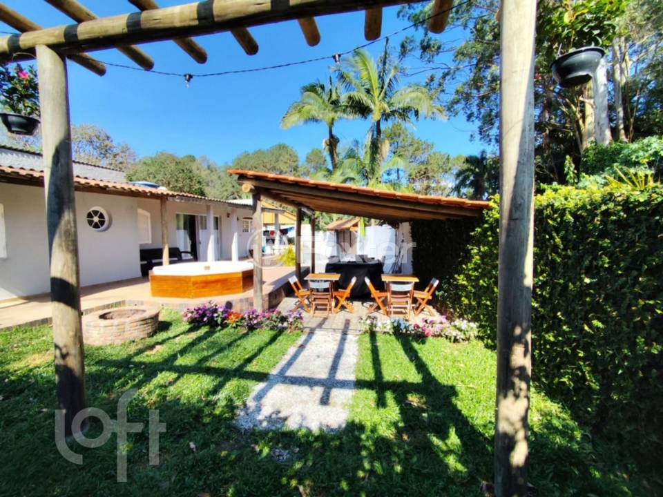 Casa à venda com 3 quartos, 300m² - Foto 29