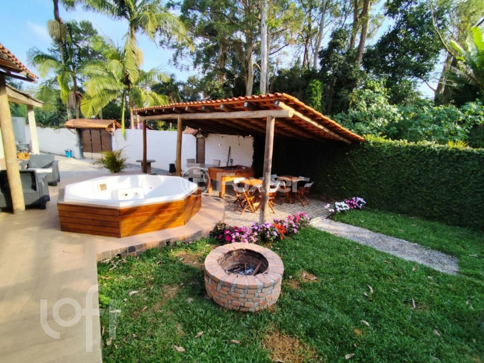Casa à venda com 3 quartos, 300m² - Foto 28