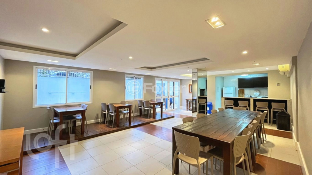 Apartamento à venda com 3 quartos, 75m² - Foto 47