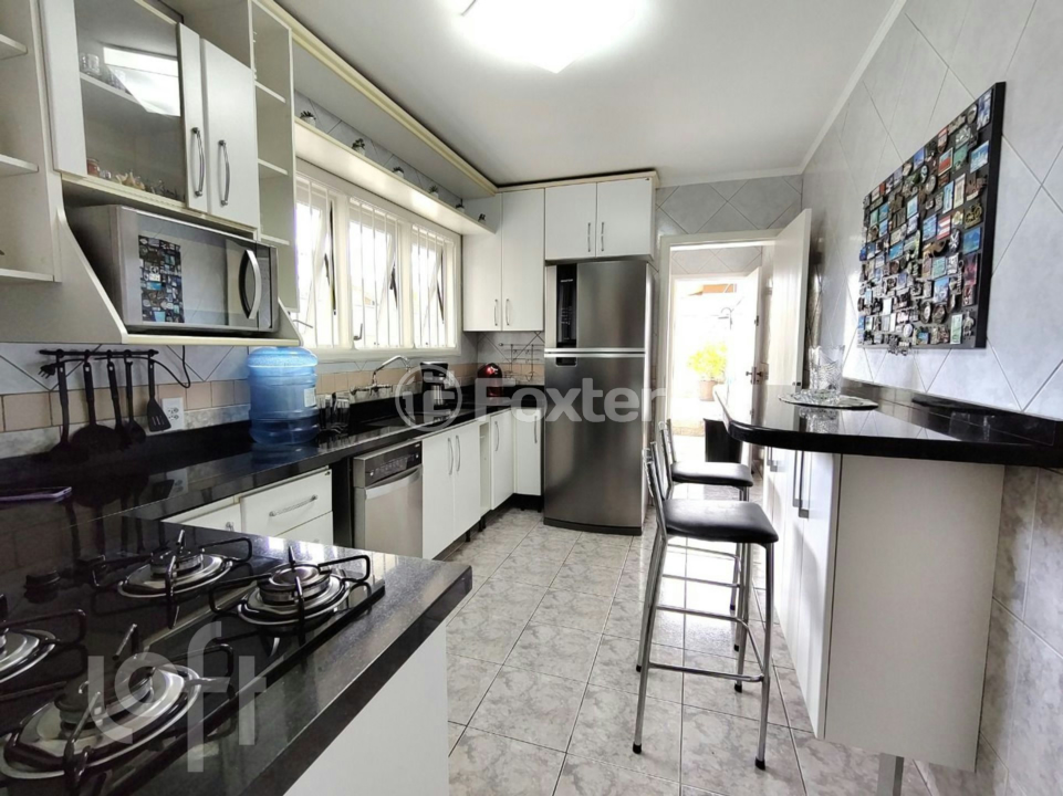 Casa à venda com 3 quartos, 175m² - Foto 4