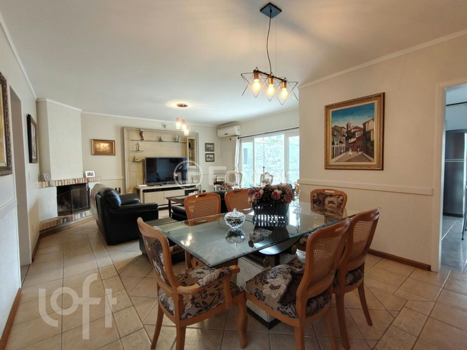 Casa à venda com 3 quartos, 175m² - Foto 2