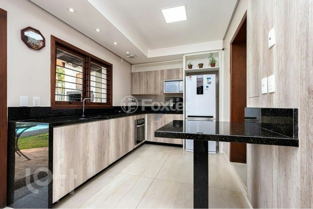 Casa à venda com 5 quartos, 304m² - Foto 6