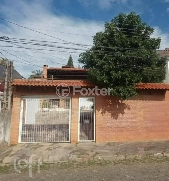 Casa à venda com 3 quartos, 300m² - Foto 1