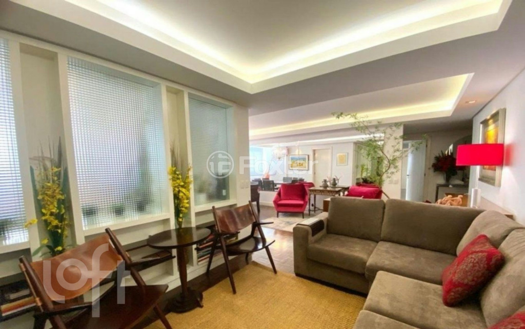 Apartamento à venda com 3 quartos, 142m² - Foto 10