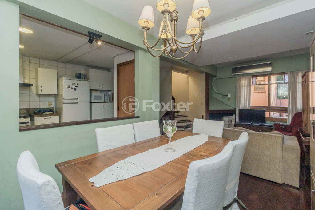 Casa de Condomínio à venda com 3 quartos, 154m² - Foto 2