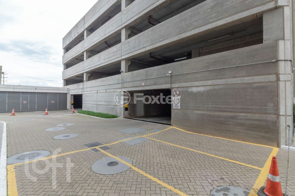 Apartamento à venda com 3 quartos, 50m² - Foto 33