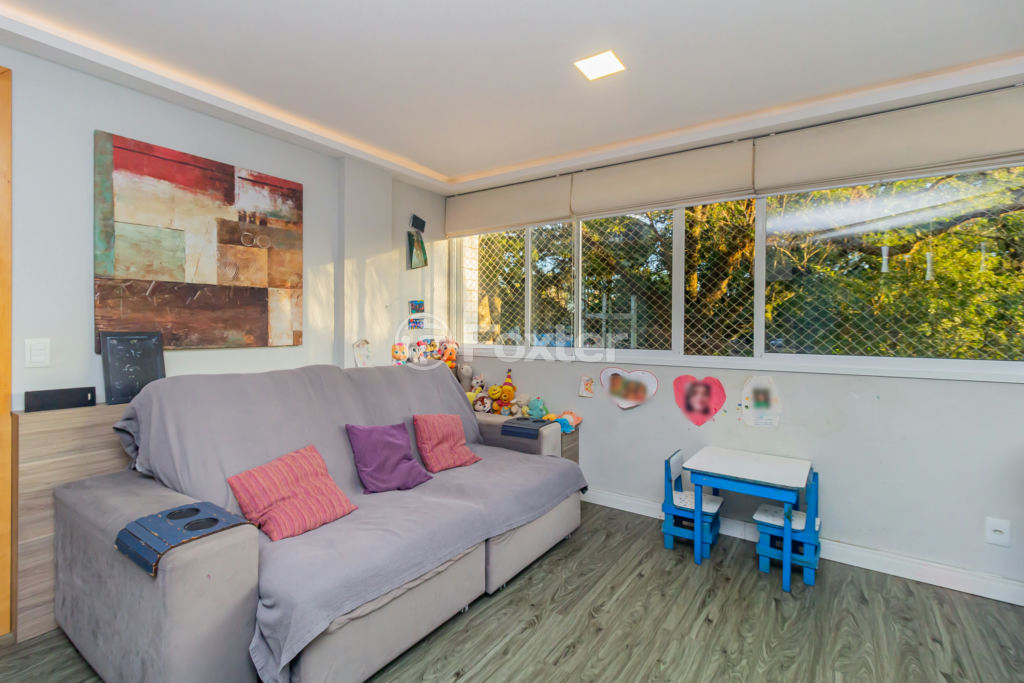 Apartamento à venda com 2 quartos, 70m² - Foto 2
