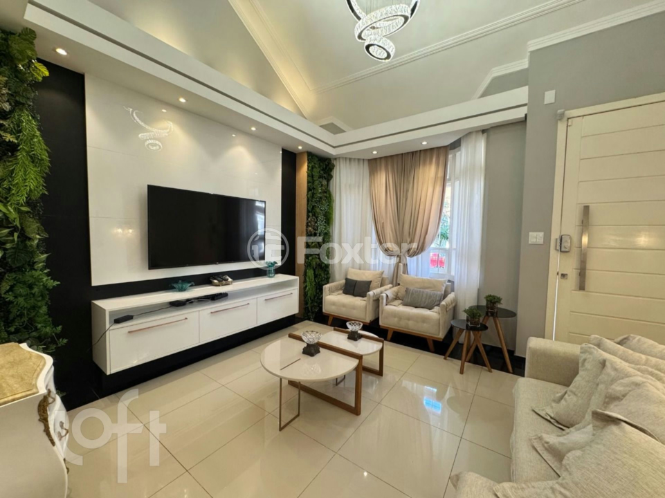 Casa à venda com 3 quartos, 244m² - Foto 2