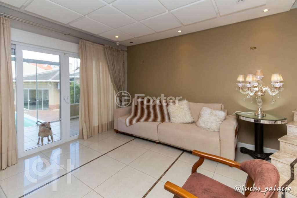 Casa à venda com 3 quartos, 326m² - Foto 7