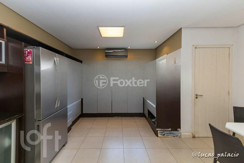 Casa à venda com 3 quartos, 326m² - Foto 13