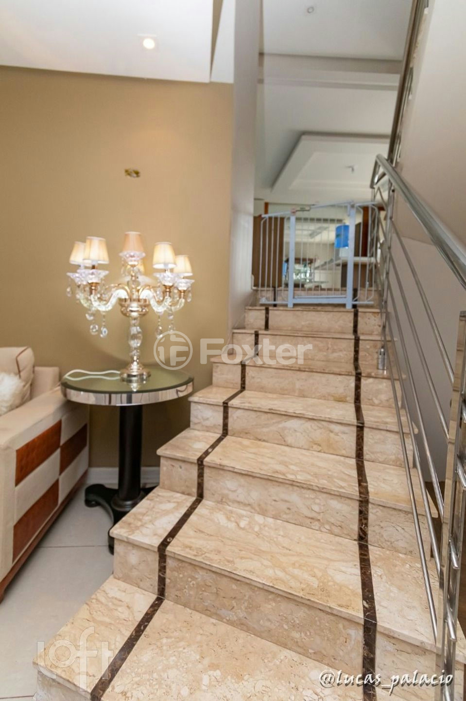 Casa à venda com 3 quartos, 326m² - Foto 8