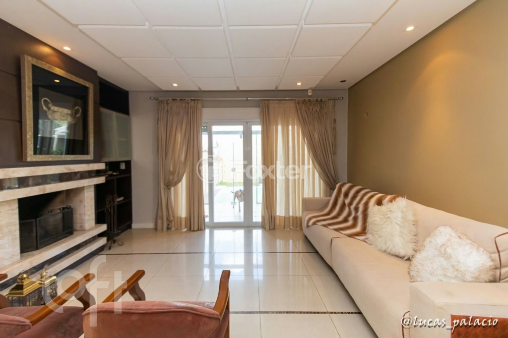 Casa à venda com 3 quartos, 326m² - Foto 4