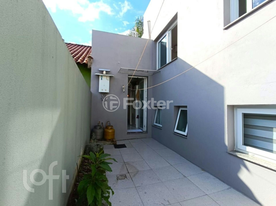 Casa à venda com 5 quartos, 200m² - Foto 37
