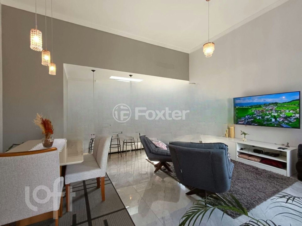 Casa à venda com 5 quartos, 200m² - Foto 11