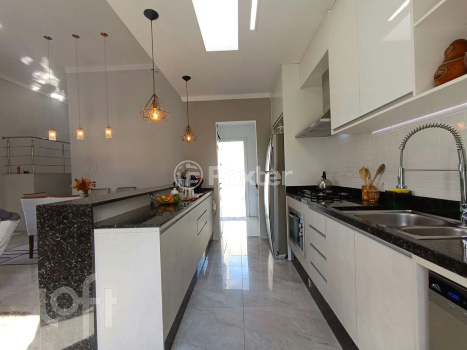 Casa à venda com 5 quartos, 200m² - Foto 15