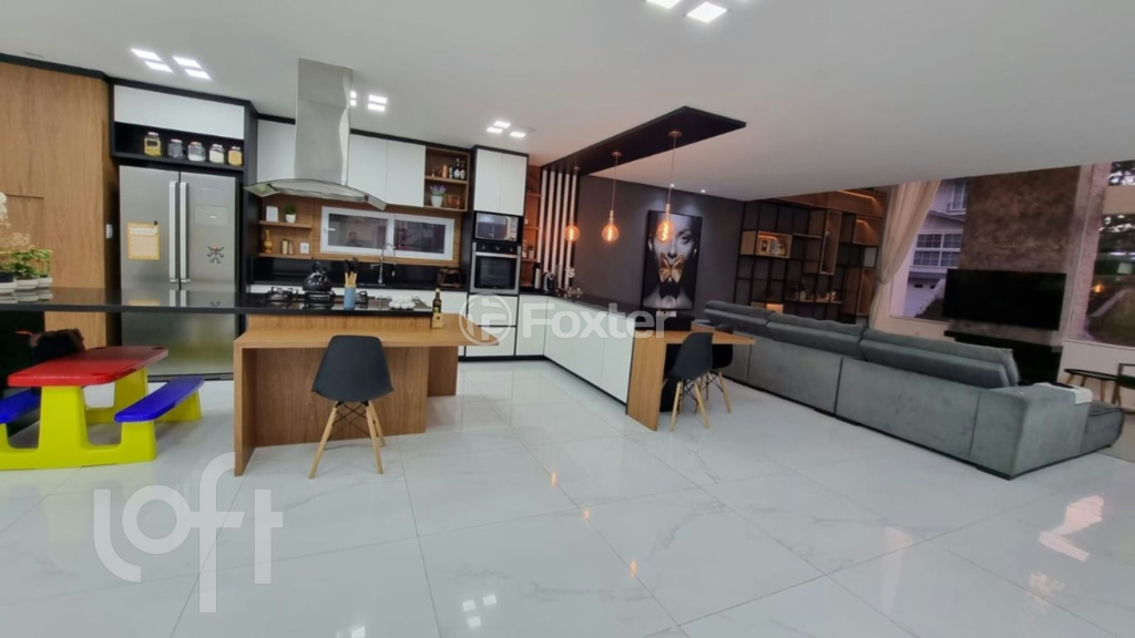 Casa de Condomínio à venda com 3 quartos, 264m² - Foto 2