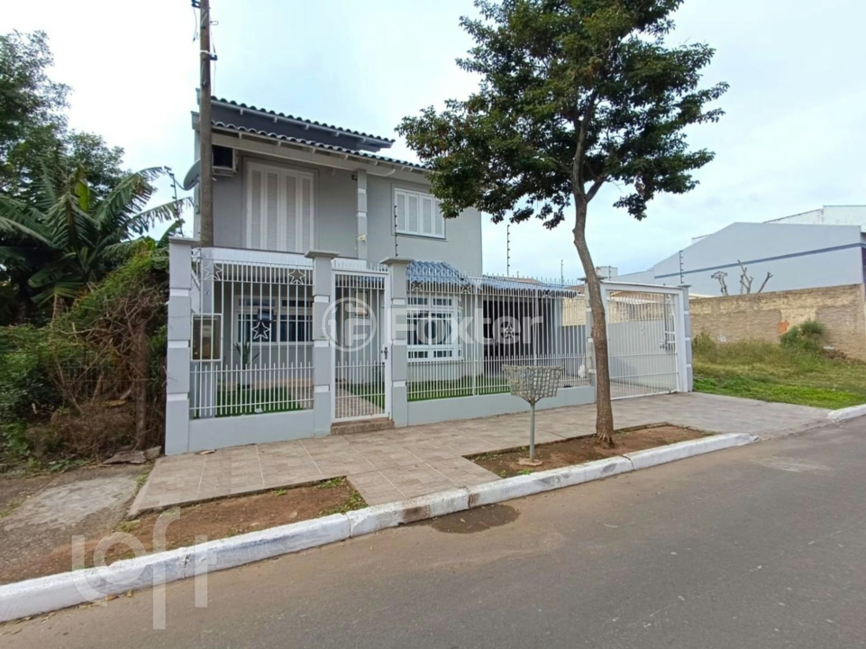 Casa à venda com 2 quartos, 105m² - Foto 1