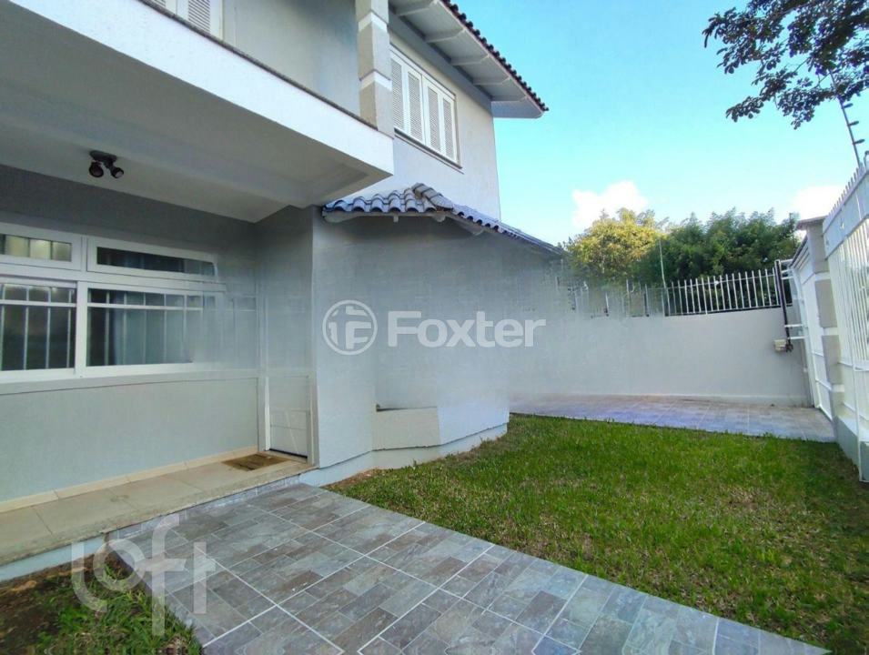 Casa à venda com 2 quartos, 105m² - Foto 2