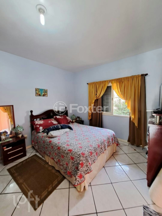 Casa à venda com 3 quartos, 170m² - Foto 4