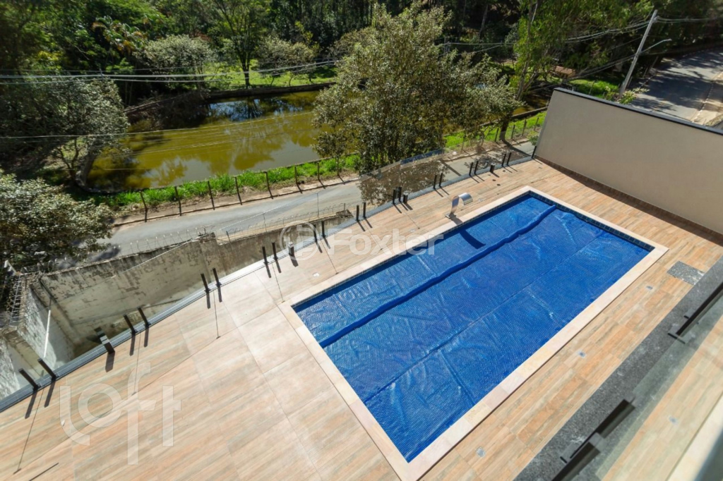 Casa à venda com 4 quartos, 300m² - Foto 18