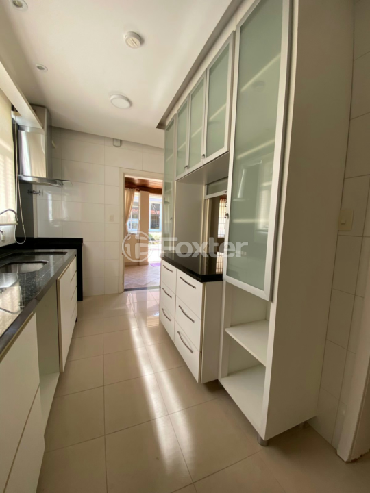 Casa à venda com 3 quartos, 277m² - Foto 17