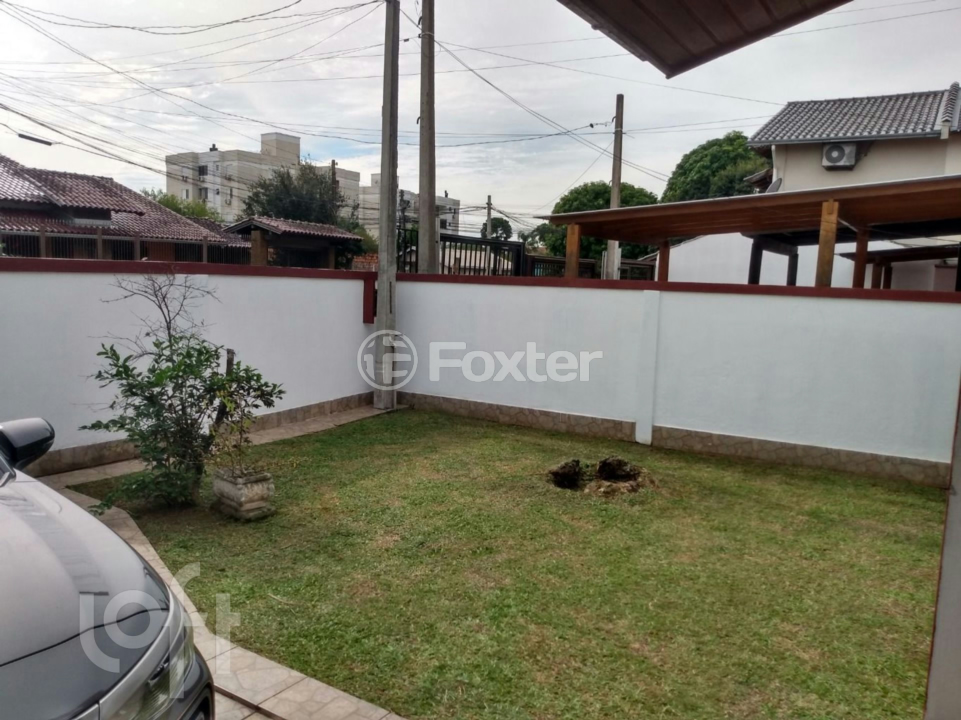 Casa à venda com 2 quartos, 120m² - Foto 1