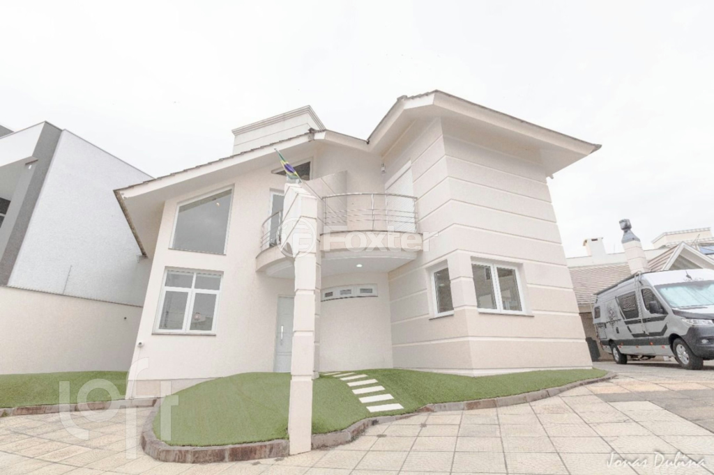 Casa à venda com 3 quartos, 367m² - Foto 1