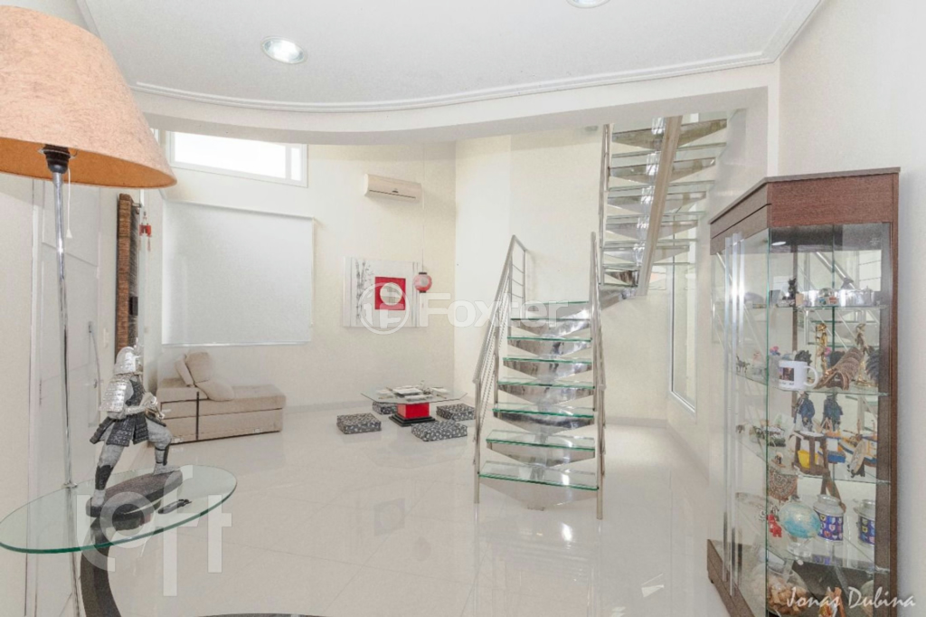 Casa à venda com 3 quartos, 367m² - Foto 2