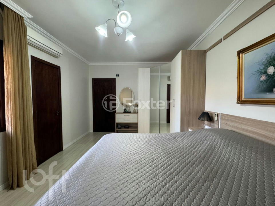 Casa à venda com 3 quartos, 211m² - Foto 18