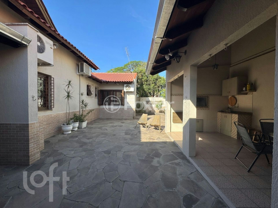 Casa à venda com 3 quartos, 211m² - Foto 35