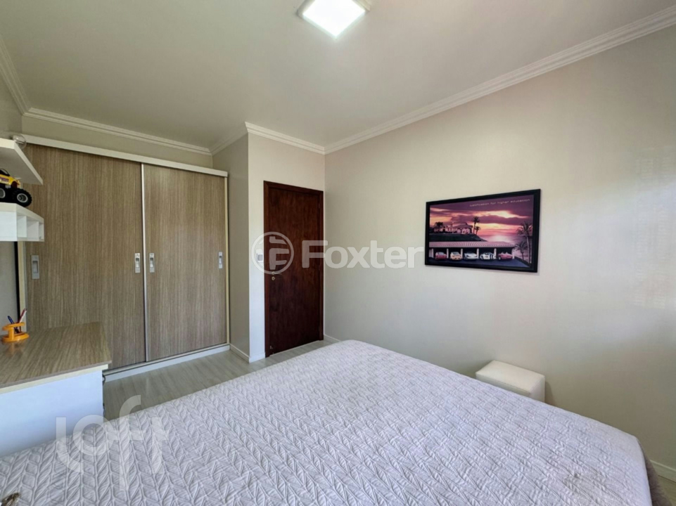Casa à venda com 3 quartos, 211m² - Foto 26