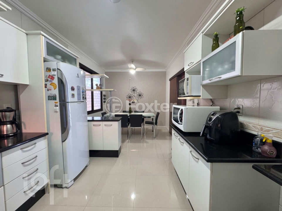 Casa à venda com 3 quartos, 211m² - Foto 30