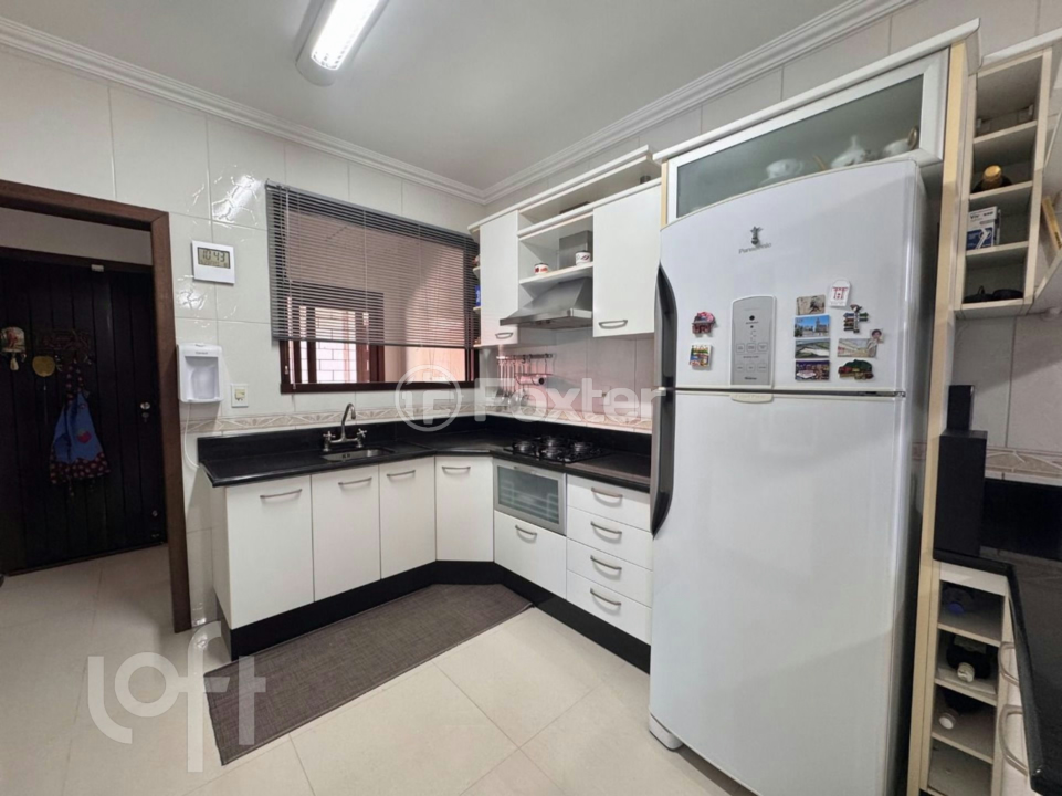 Casa à venda com 3 quartos, 211m² - Foto 32