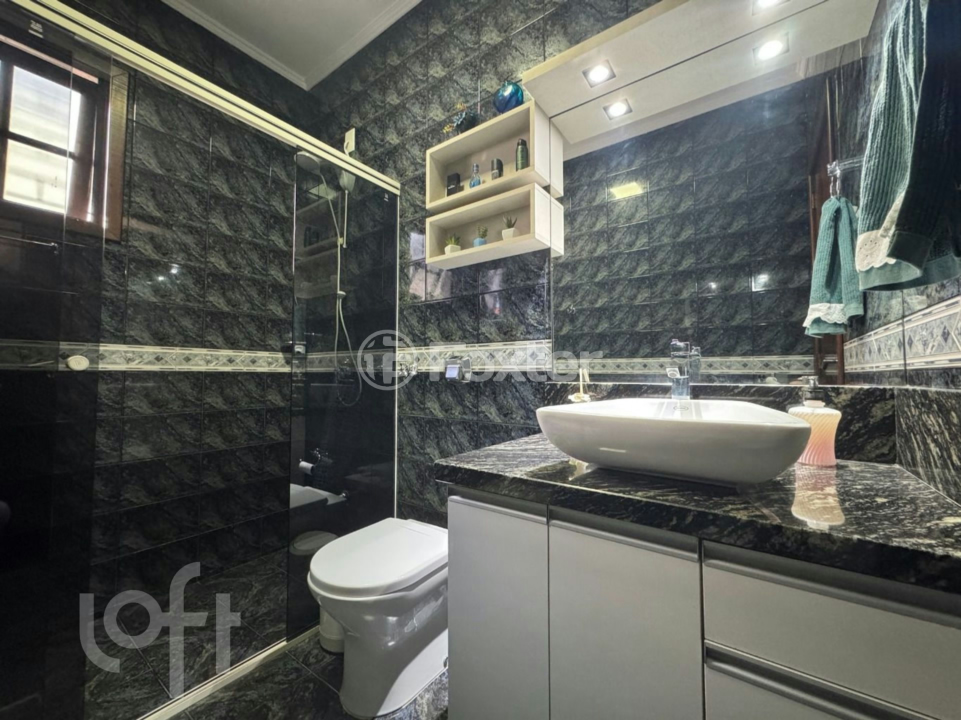 Casa à venda com 3 quartos, 211m² - Foto 8